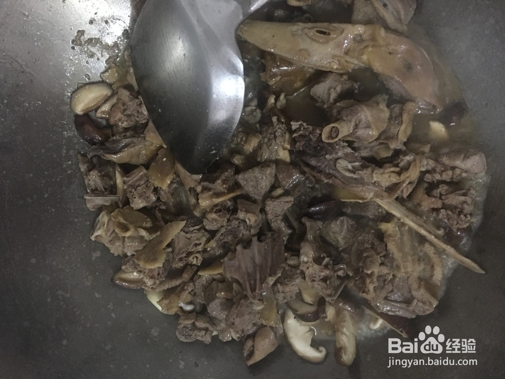 香菇新做法：香菇焖鸭肉