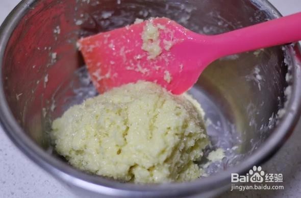 今天来教大家做一款:椰蓉小蛋糕