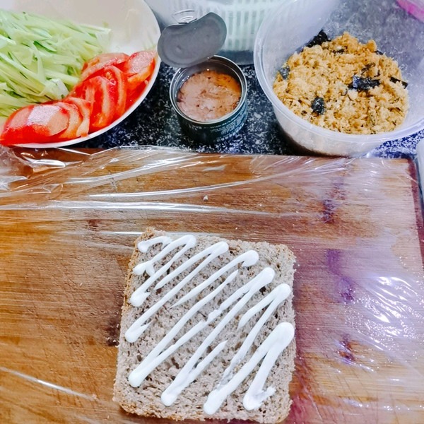 超级金枪鱼肉松三明治