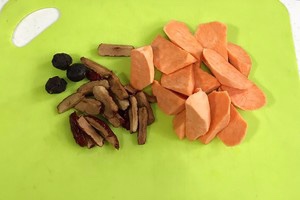 秋冬补气血糖水～栗子红薯甜汤