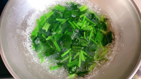 鲜灵灵菠菜蛋花汤