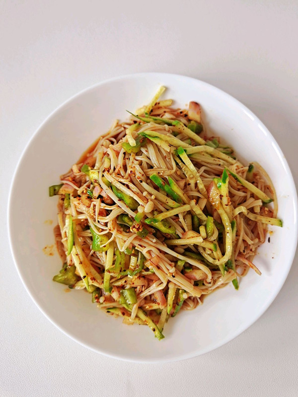 凉拌酸辣金针菇