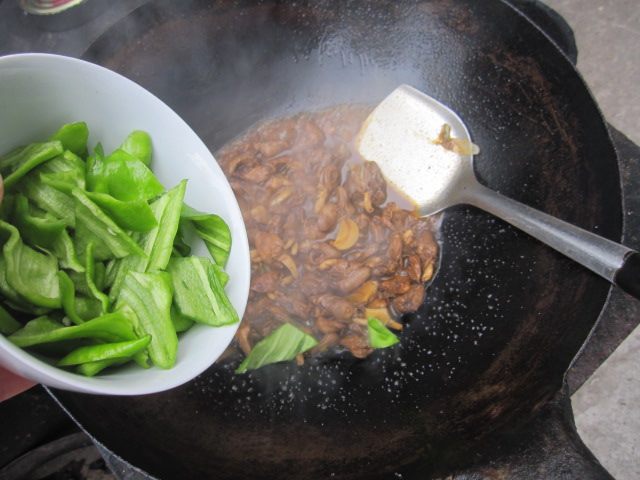 今日小炒，尖椒炒鸡心，味道棒棒哒