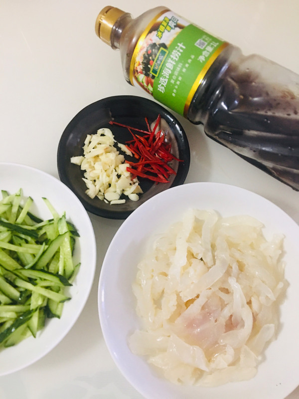 捞汁海蜇黄瓜丝