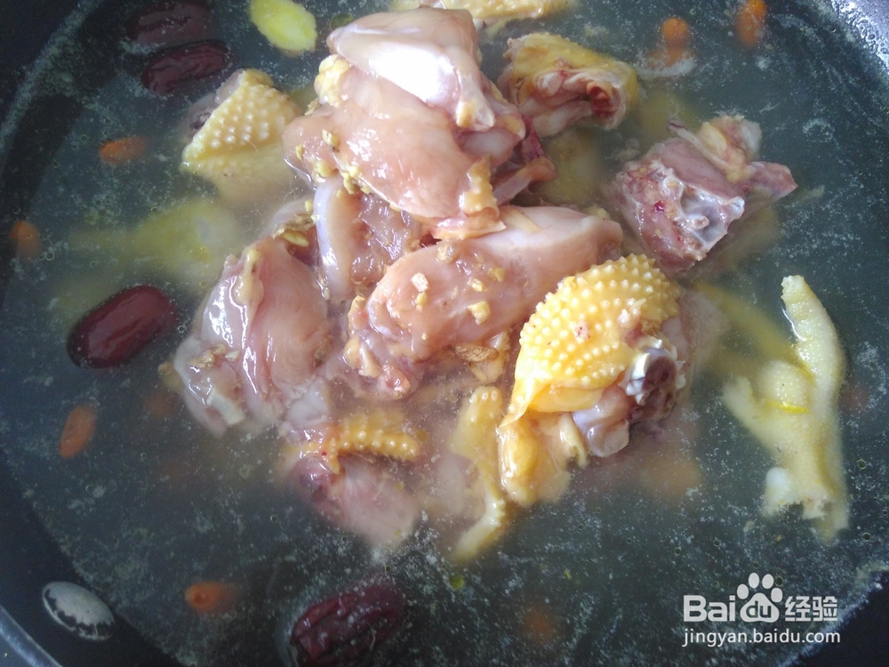 原汁原味的水灼鸡的做法