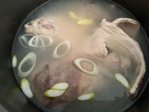 猪肚鸡火锅涮的做法
