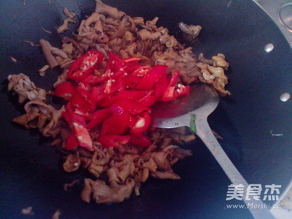 泡菜炒鸭肠的做法