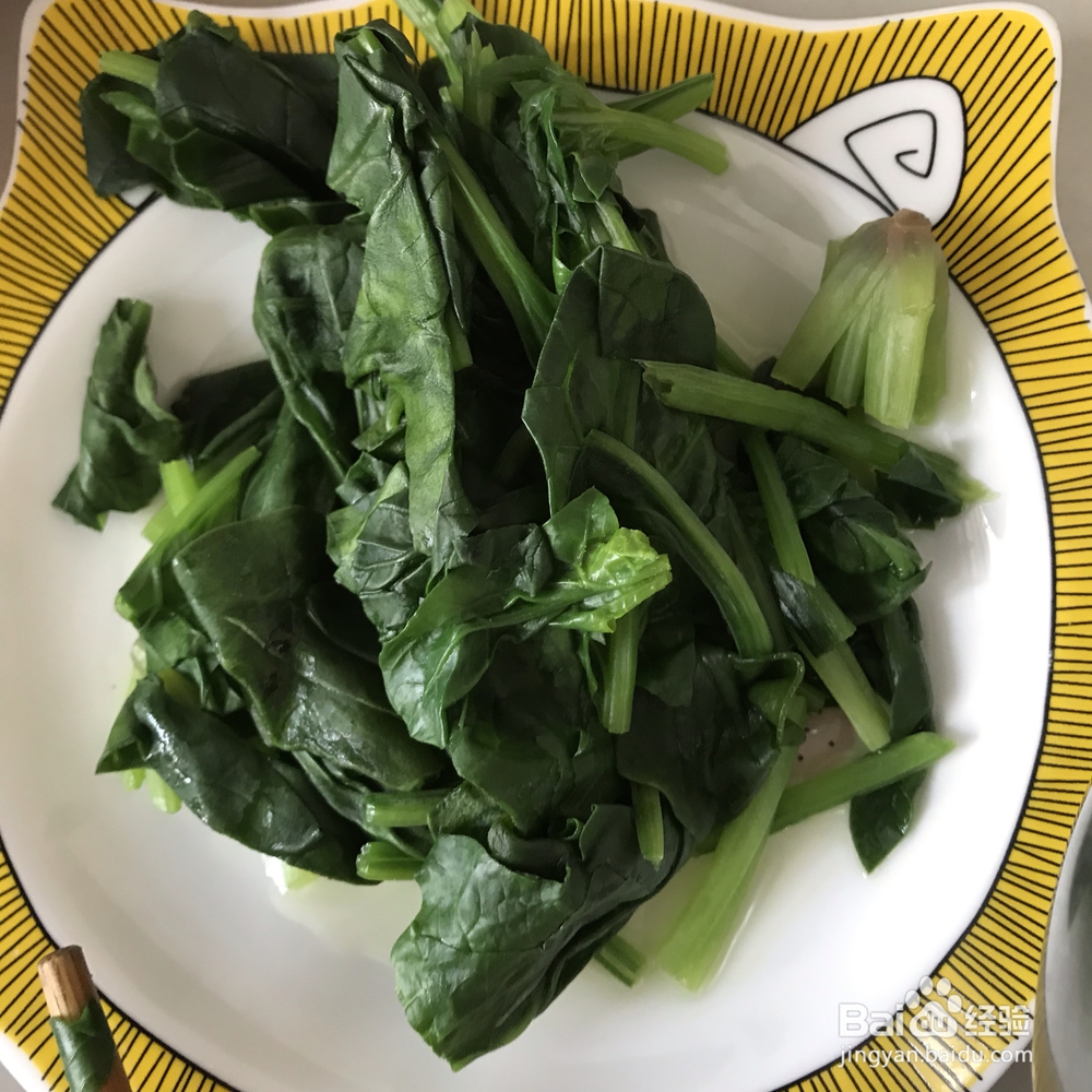 宝宝也爱吃的丸子菠菜木耳汤