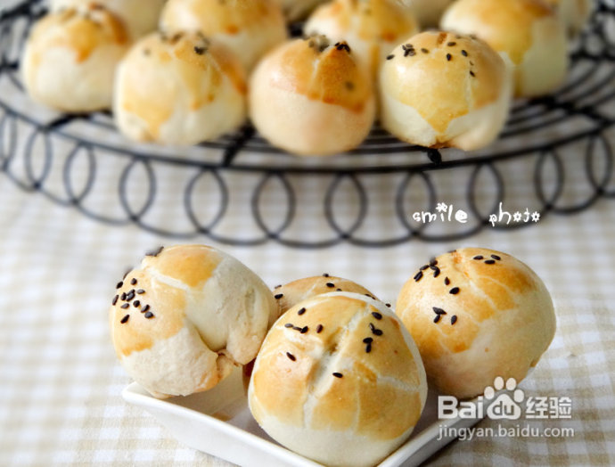 街头排队限量购买的超火小吃---绿豆酥