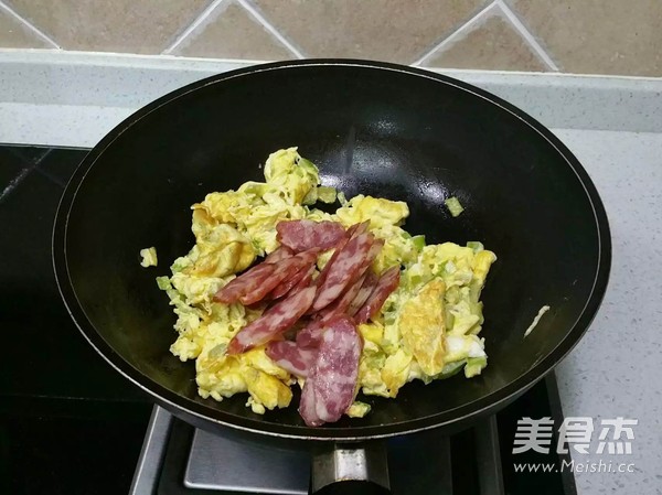 辣味蛋炒腊肠