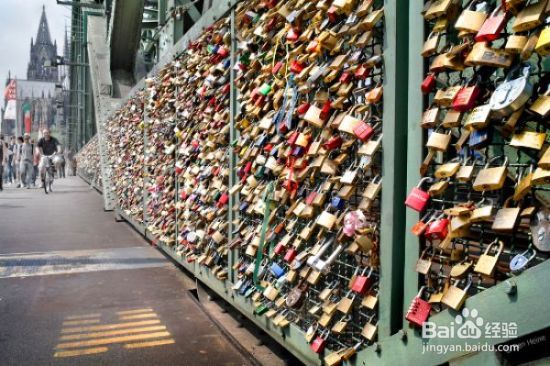 世界上10大能“锁”住爱情的地方