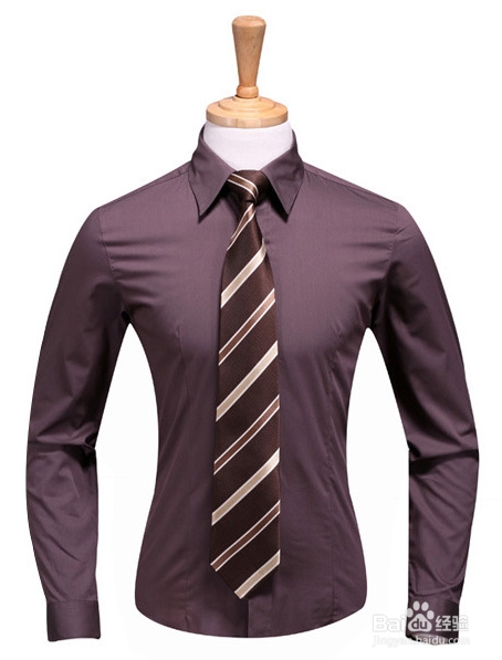 褐色衬衫如何搭配西服好看呢