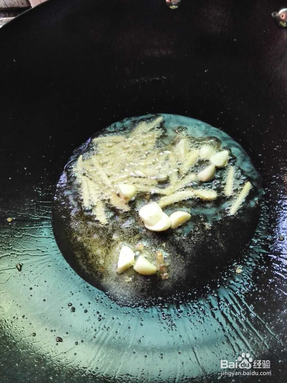 鲫鱼怎么做菜才好吃