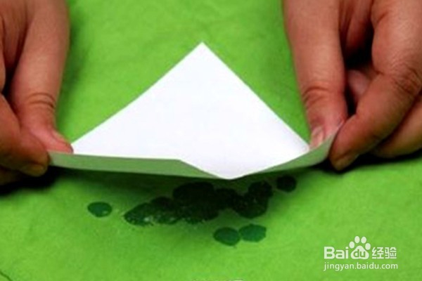 怎样清洗白衣服？