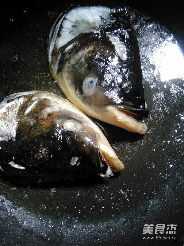 鱼头汤的家常做法