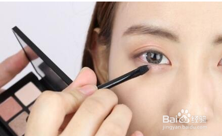 简单的韩国学生妆