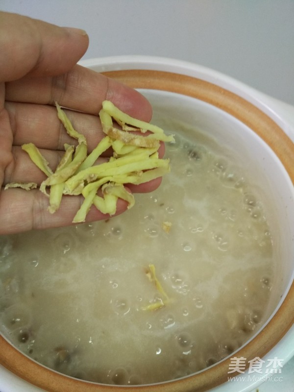 香菇滑鸡粥的做法