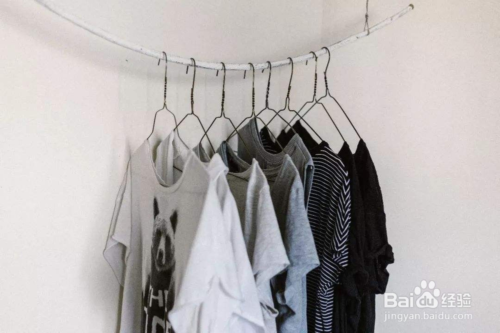 公司业务员出差需要携带那些必备物品？