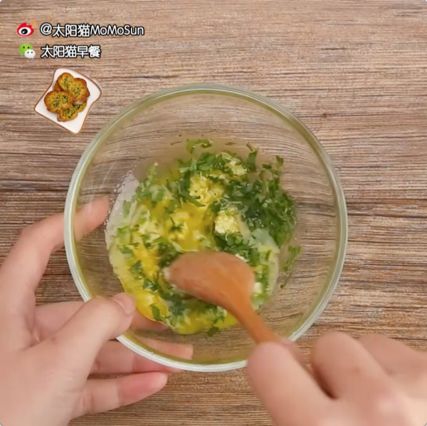 蒜香法棍片配芝士豆腐