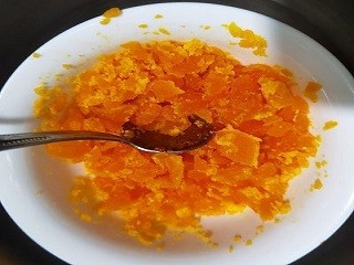 金汤虾仁豆腐怎么做？