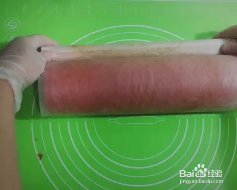 做红丝绒蛋糕卷超详细的方法