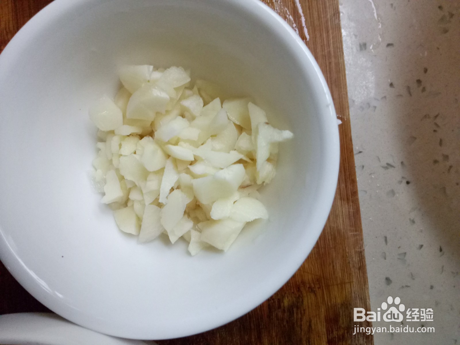 西红柿炒土豆火腿肠