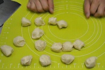 如何制作可口的甜甜圈