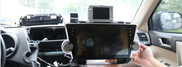 汉兰达10寸导航中控升级安装教程