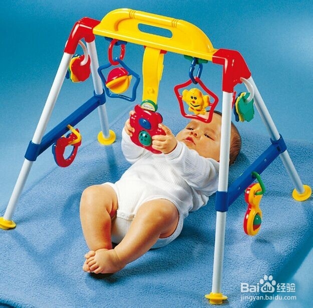 让宝宝更聪明之抓握练习