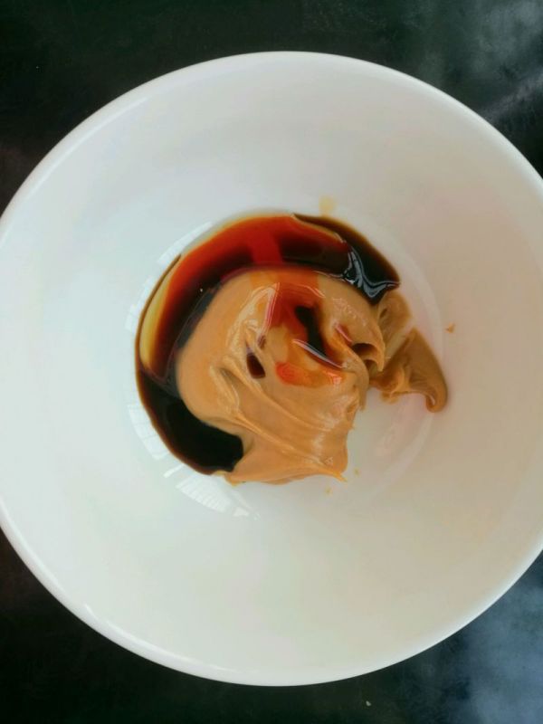 香辣花生酱拌面