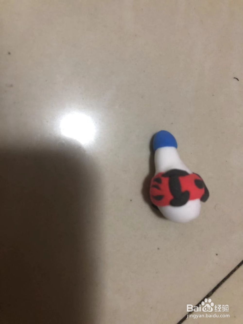 制作江小白酒瓶