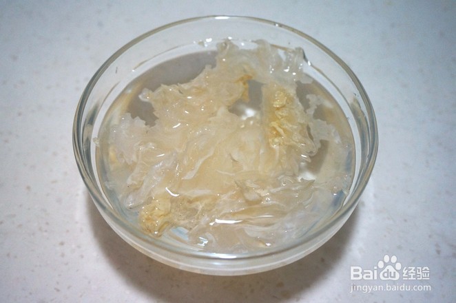 银耳桂圆葛粉羹的做法