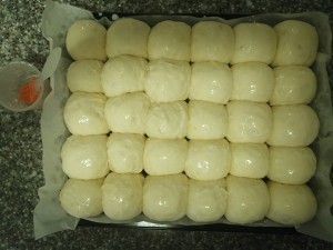 牛奶蜂蜜小餐包的做法