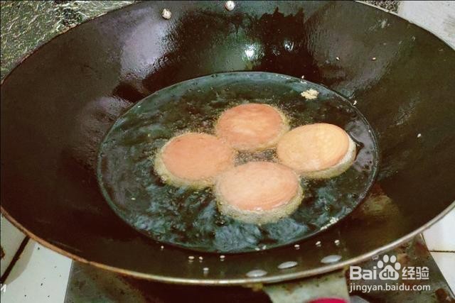 如何在家做出外酥里糯的金钱南瓜饼？