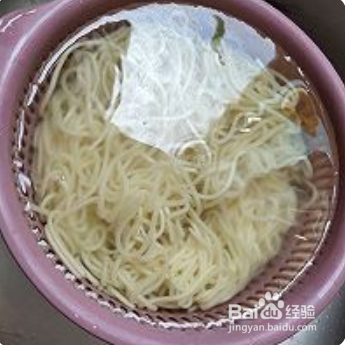 怎么做超香的葱油拌面