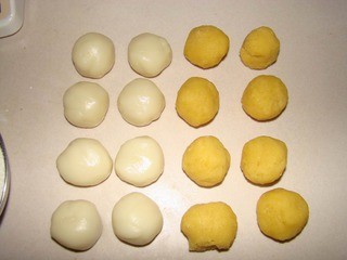 流心奶黄月饼的做法