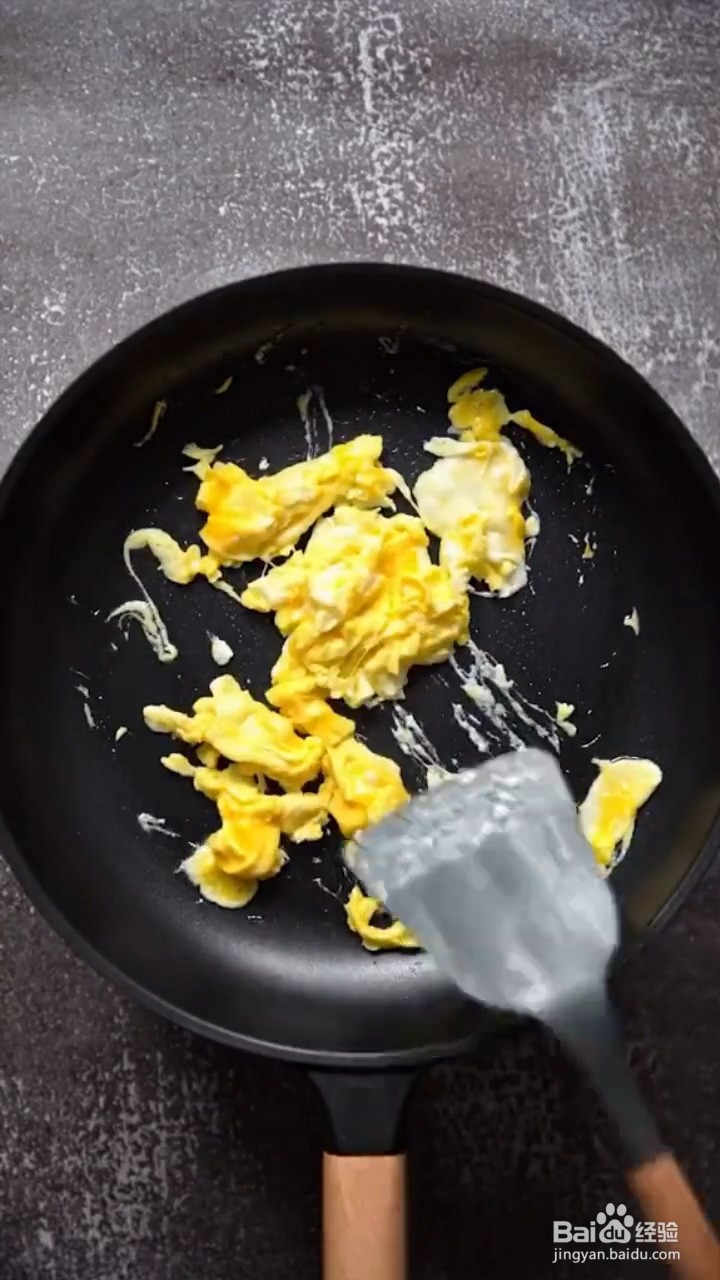 如何制作无米炒饭