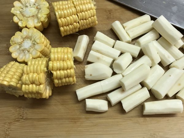 筒骨玉米山药煲