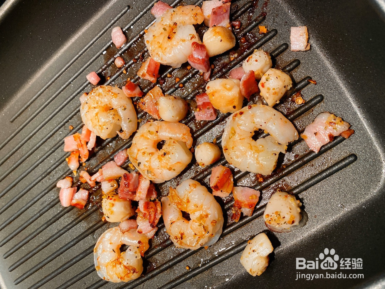 豪华版菠萝炒饭的做法