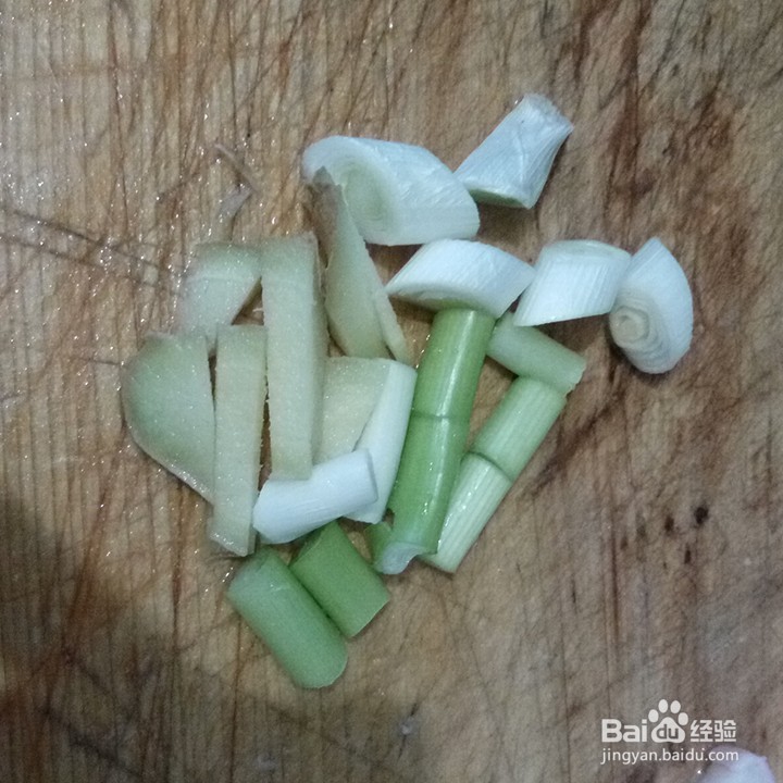 猪肉炖豆角怎么做