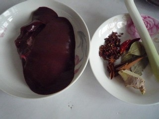 盐水猪肝的做法