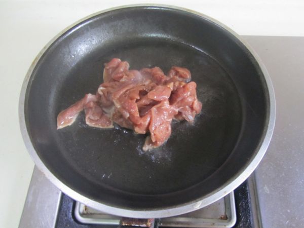 青椒胡萝卜炒鸭脯肉