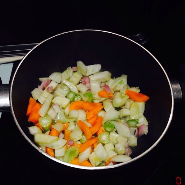 白葡萄酒煮青口