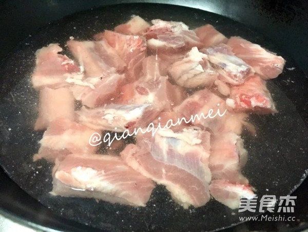 营养和美味兼备的炖排骨