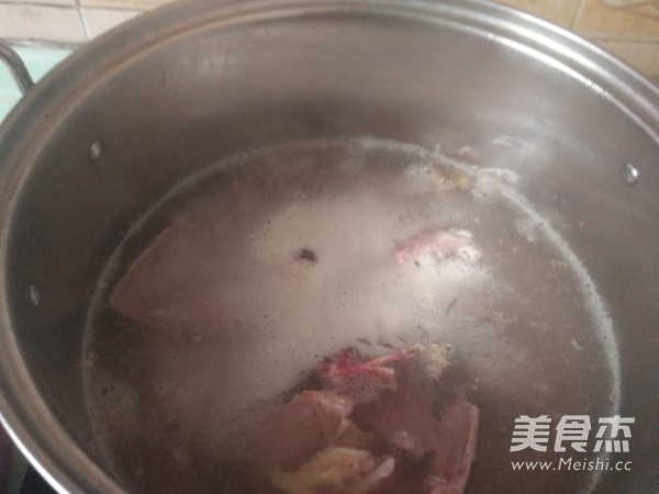 鸭架汤的家常做法