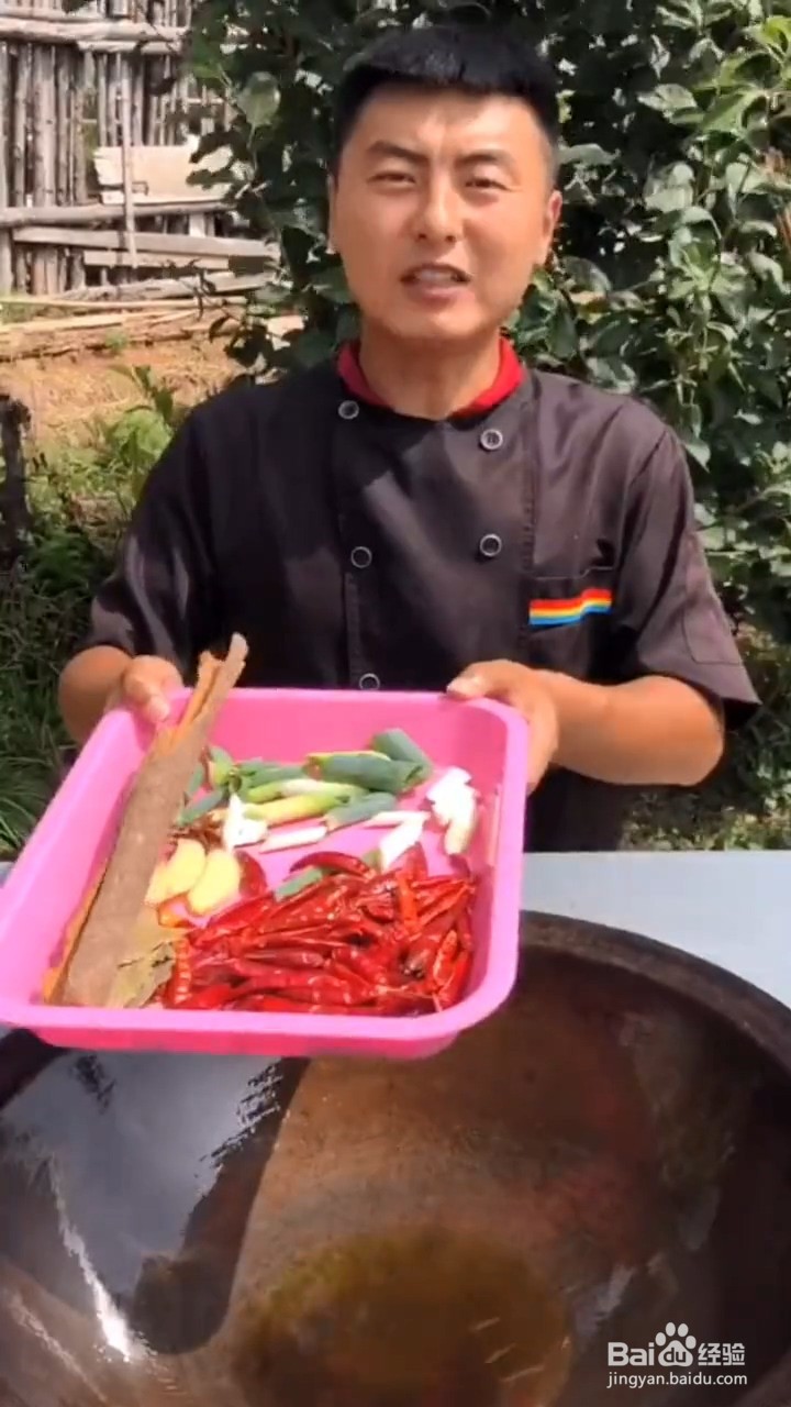 超级好吃的红烧鸡冠油要怎样做