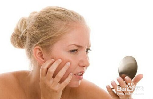 如何在秋季应对皮肤缺水?