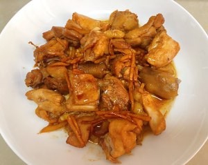 家庭版红枣花菇蒸鸡