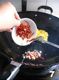 养生食补苦瓜炒鸡蛋的做法