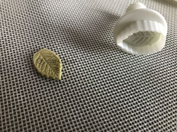 龙猫卡通雪糕包子